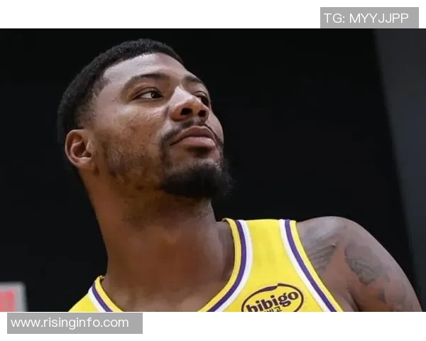 马库斯斯马特的篮球之路与领导力：从防守专家到球队核心的蜕变